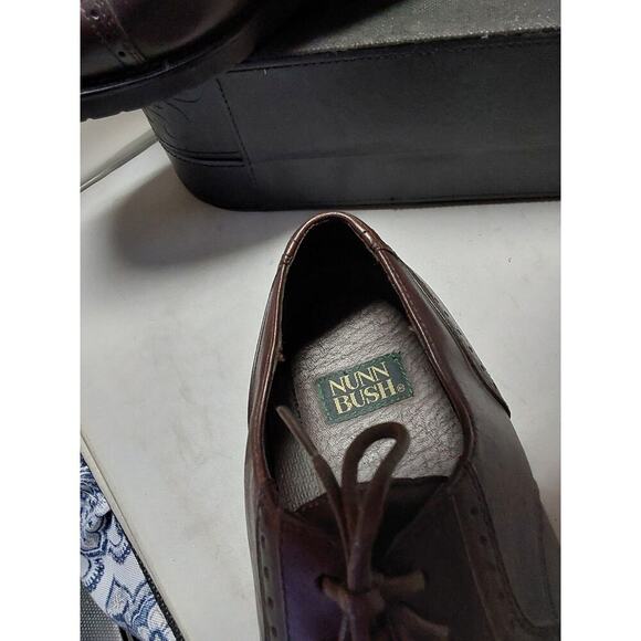 Mens Brown Dress Shoes by Nunn Bush Size 9 1/2 Lace Up model 831975 main image 2